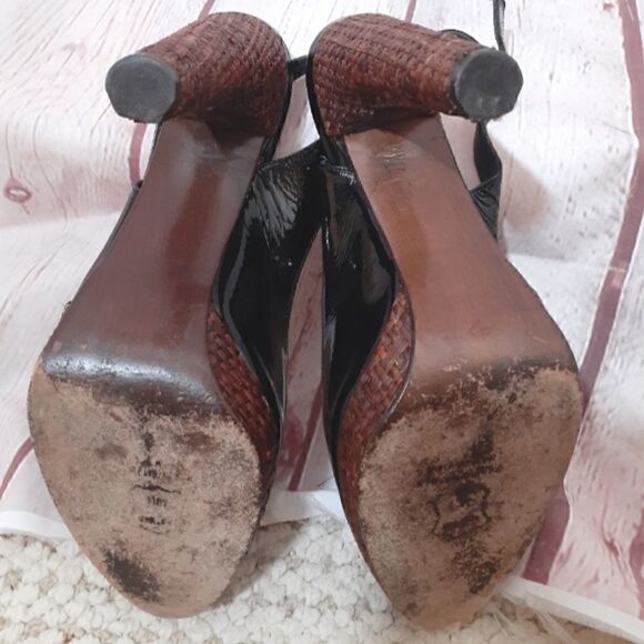 Stuart Weitzman Black Patent Leather Peeptoe Slingback Pumps sz.7.5M MSRP $395 - Picture 7 of 7